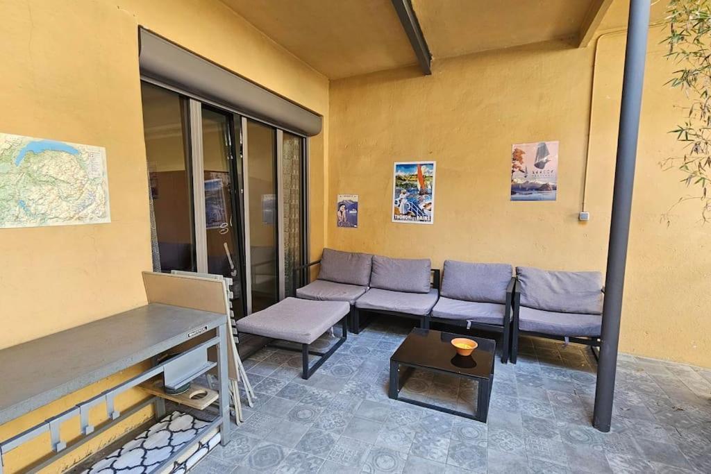 Coeur De Ville Au Pied Du Funiculaire Thonon-les-Bains Exterior foto